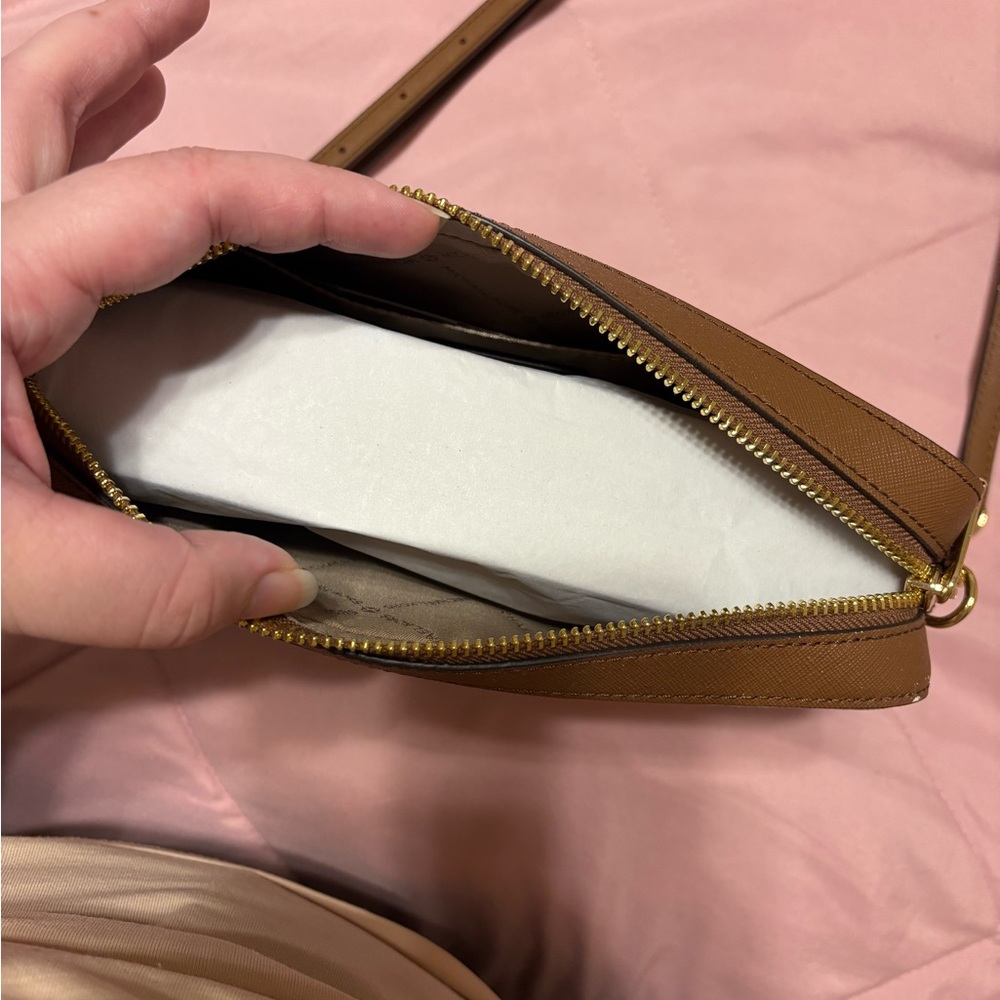Michael Kors White and Brown Crossbody Bag with Gold-Tone Hardware - Picture 4 of 10